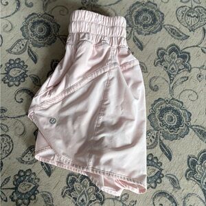 Shorts - lululemon light pink